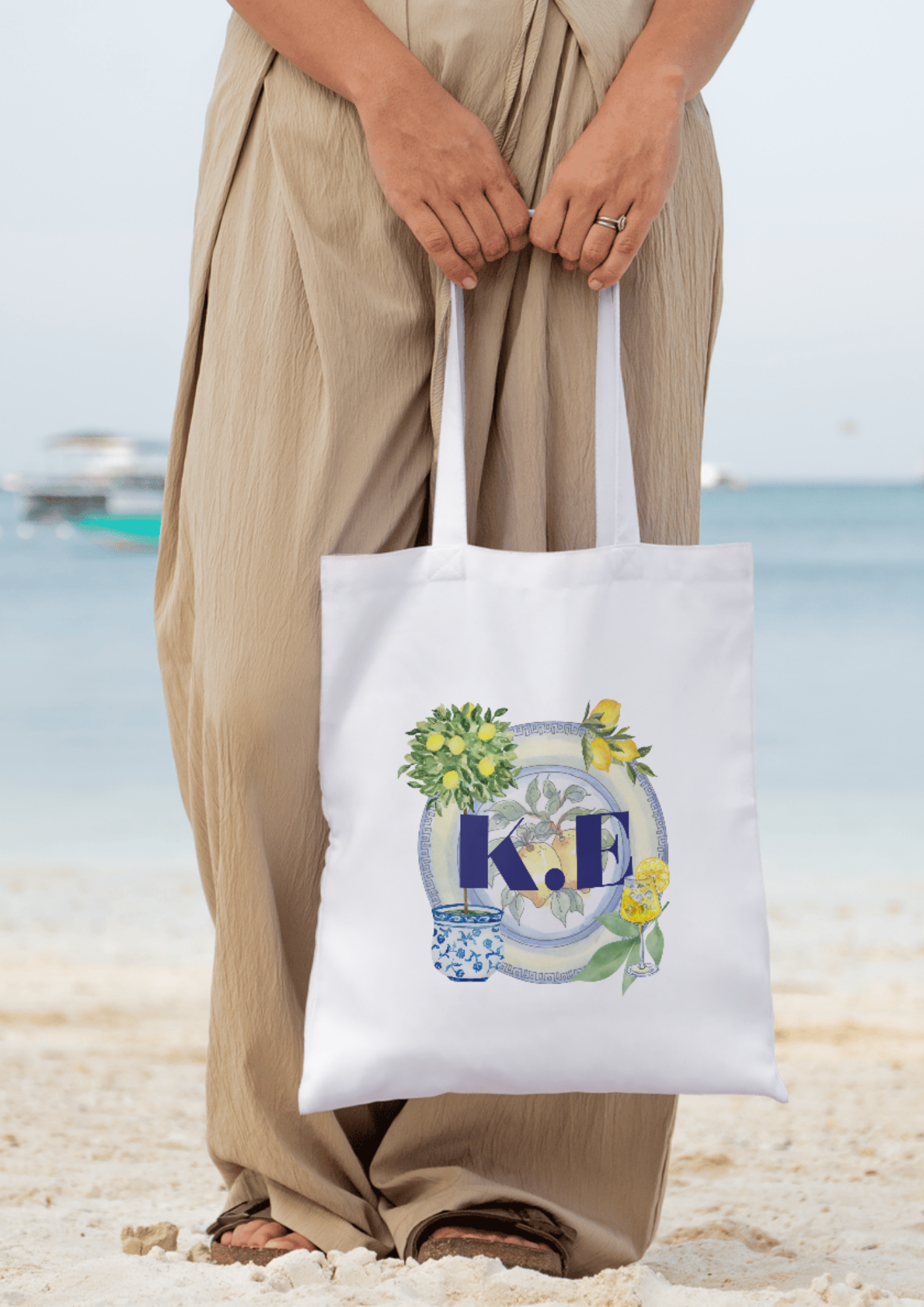 Capri monogramos emléktáska